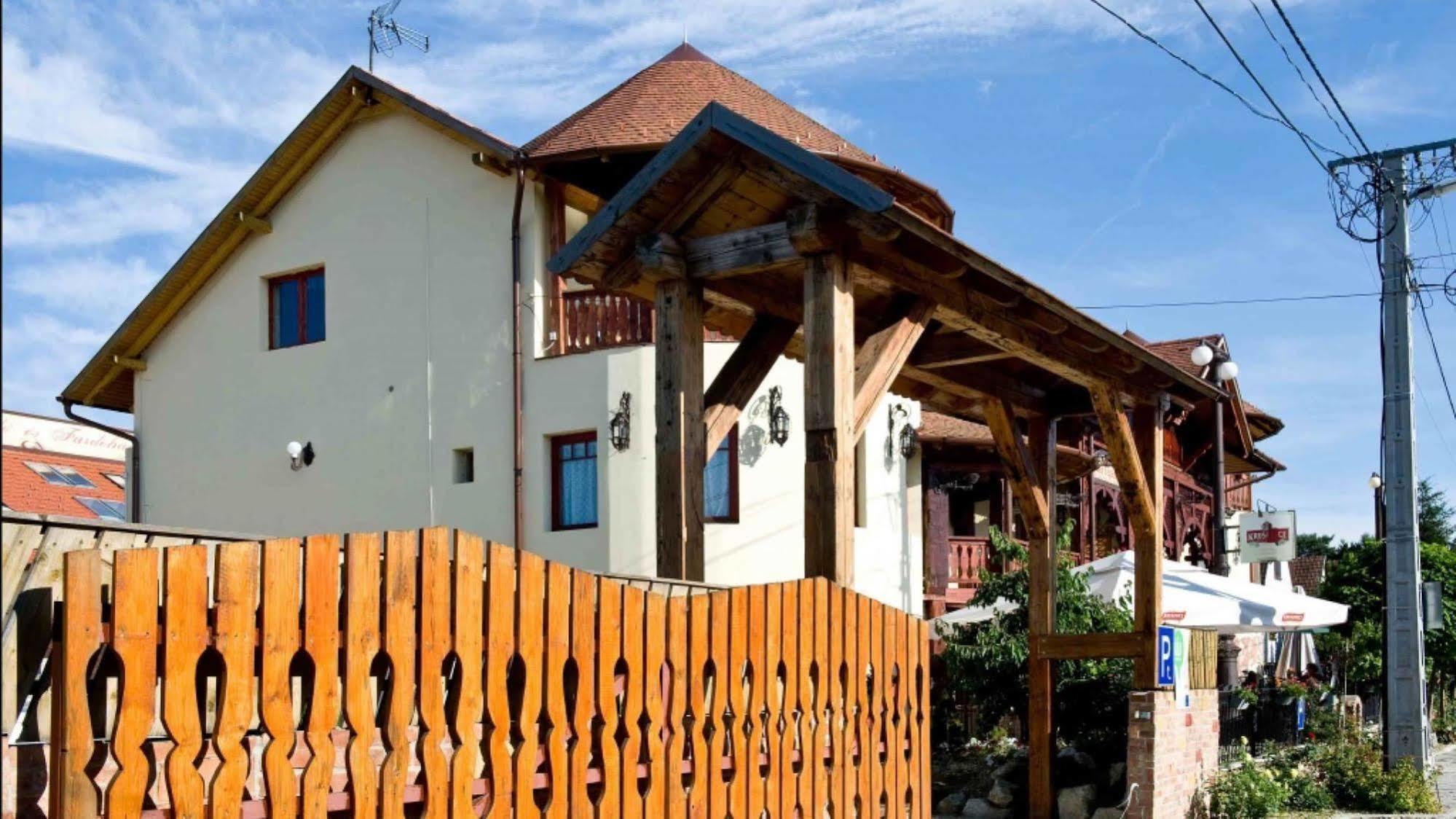 Nyilas Fogado Otel Nyíregyháza Dış mekan fotoğraf